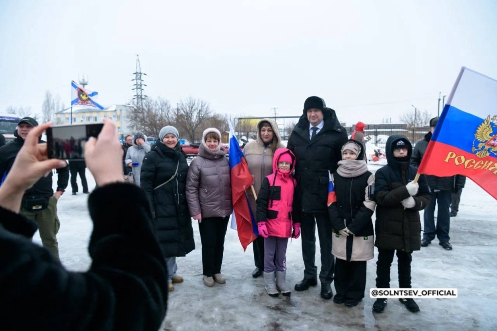 Глава Оренбуржья Евгений Солнцев: «Более 60 тонн помощи от земляков отправлено бойцам накануне 23 февраля»