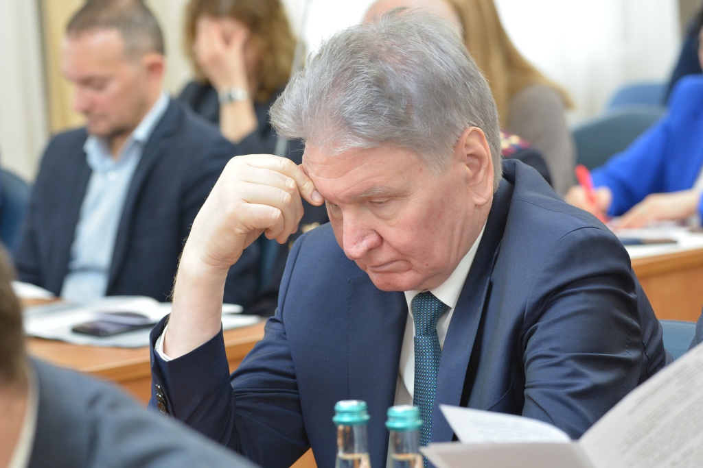 Воронежская гордума рассмотрела 38 вопросов: от ускорения согласования земляных работ до изменений в бюджет и поддержки социальных инициатив Воронежская гордума рассмотрела 38 вопросов: от ускорения согласования земляных работ до изменений в бюджет и поддержки социальных инициатив