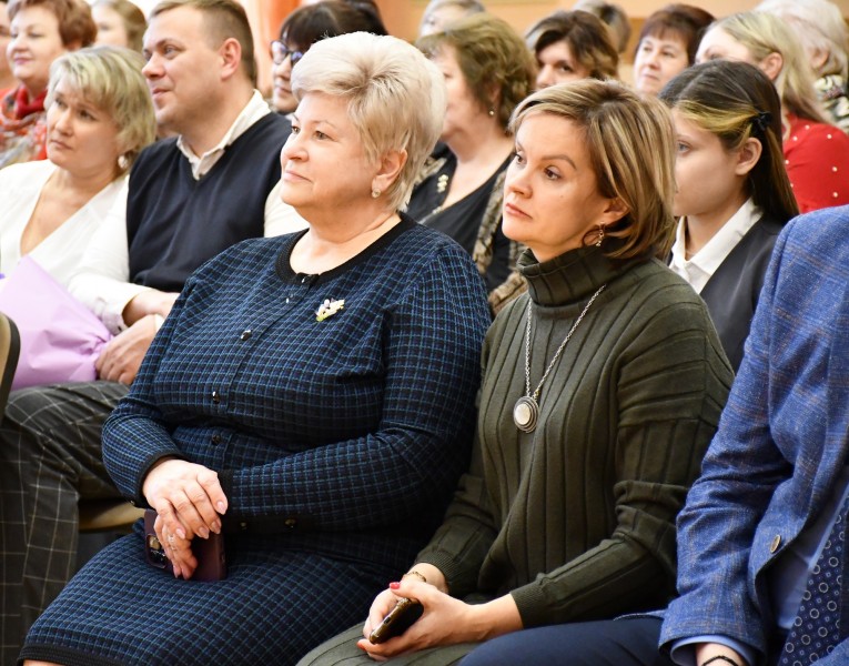 «Педагогический дебют»: 21‑й сезон конкурса молодых педагогов завершился в Иванове «Педагогический дебют»: 21‑й сезон конкурса молодых педагогов завершился в Иванове