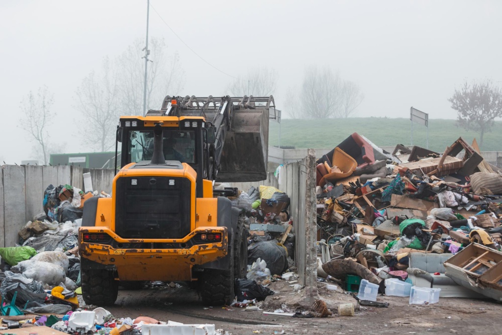 В Троицке рекультивируют свалку в районе Южного промышленного узла