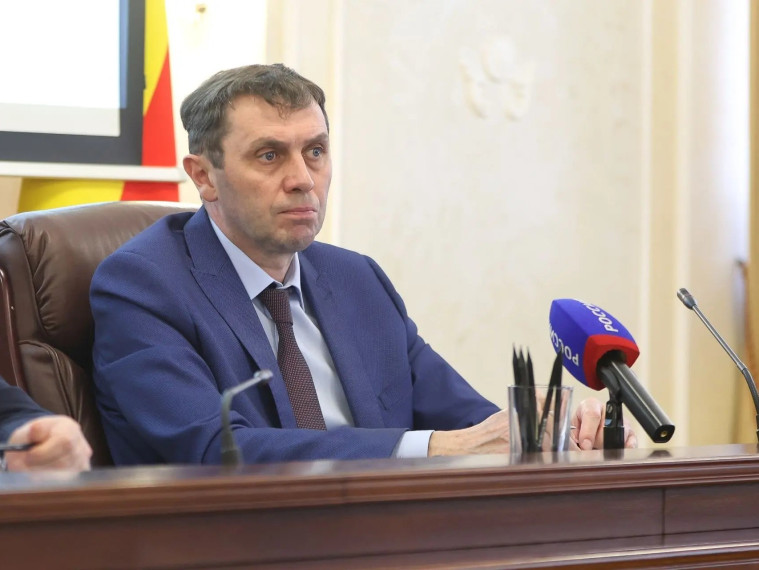 Сезонный транспорт и развитие ЖКХ: в Воронеже подвели итоги работы коммунальных служб и запустили садоводческие маршруты Сезонный транспорт и развитие ЖКХ: в Воронеже подвели итоги работы коммунальных служб и запустили садоводческие маршруты