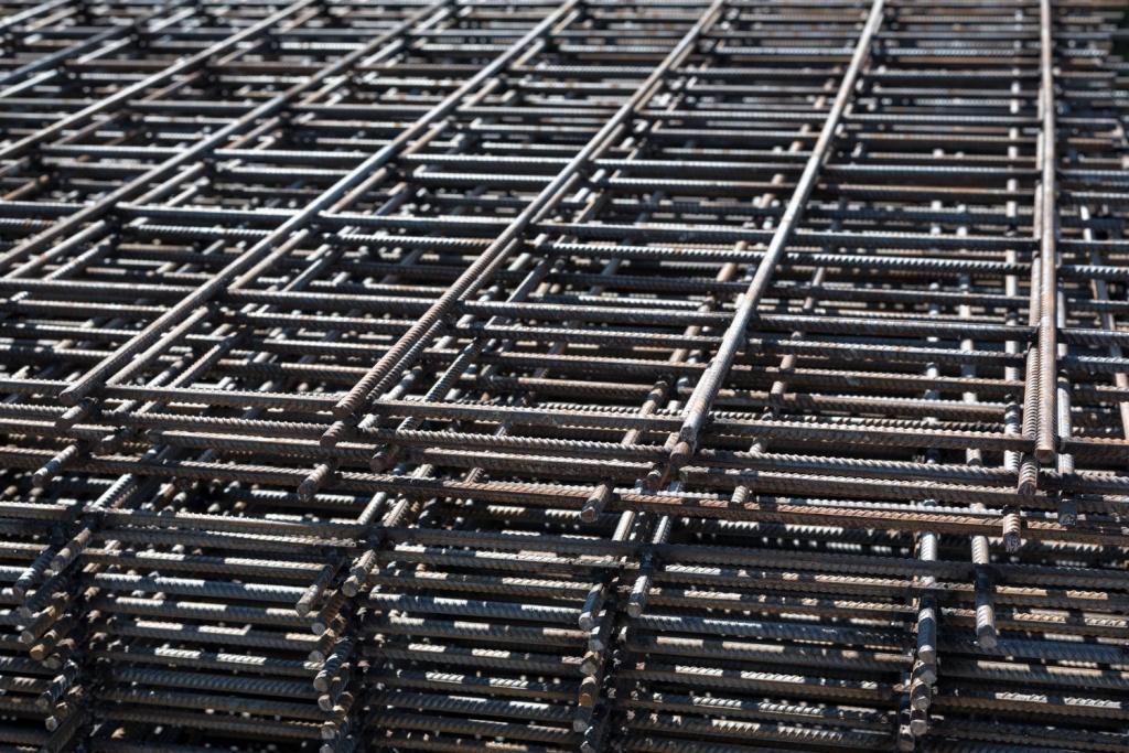 ФАС предложила обязать доминирующие компании продавать на бирже не менее 5% арматуры