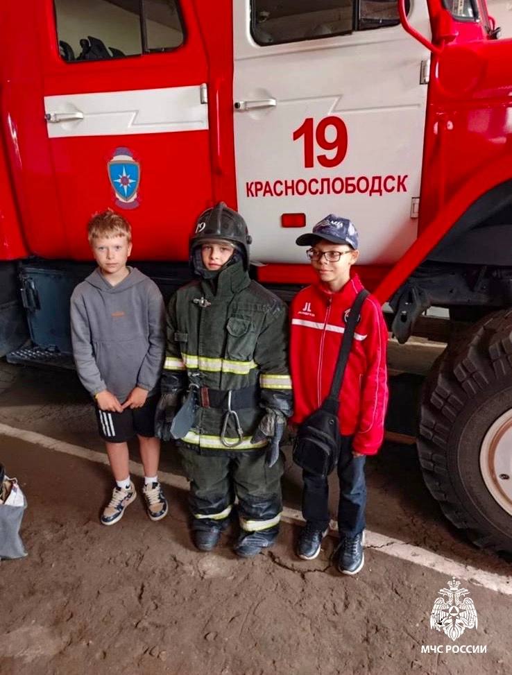 В Мордовии пожарные проводят профилактические мероприятия для детей В Мордовии пожарные проводят профилактические мероприятия для детей