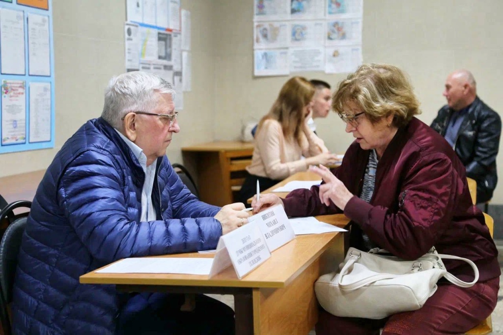 Выездные мобильные приёмные администрации Геленджика: эффективный диалог с жителями