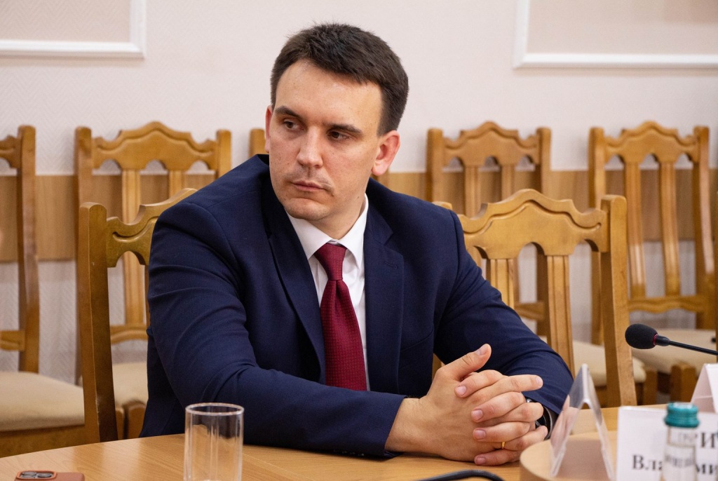 Воронежские онкологи обследовали 350 пациентов в Россоши и готовят новаторский проект с ординаторами Воронежские онкологи обследовали 350 пациентов в Россоши и готовят новаторский проект с ординаторами