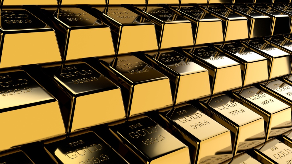 Золото достигло исторического максимума, приблизившись к $4900