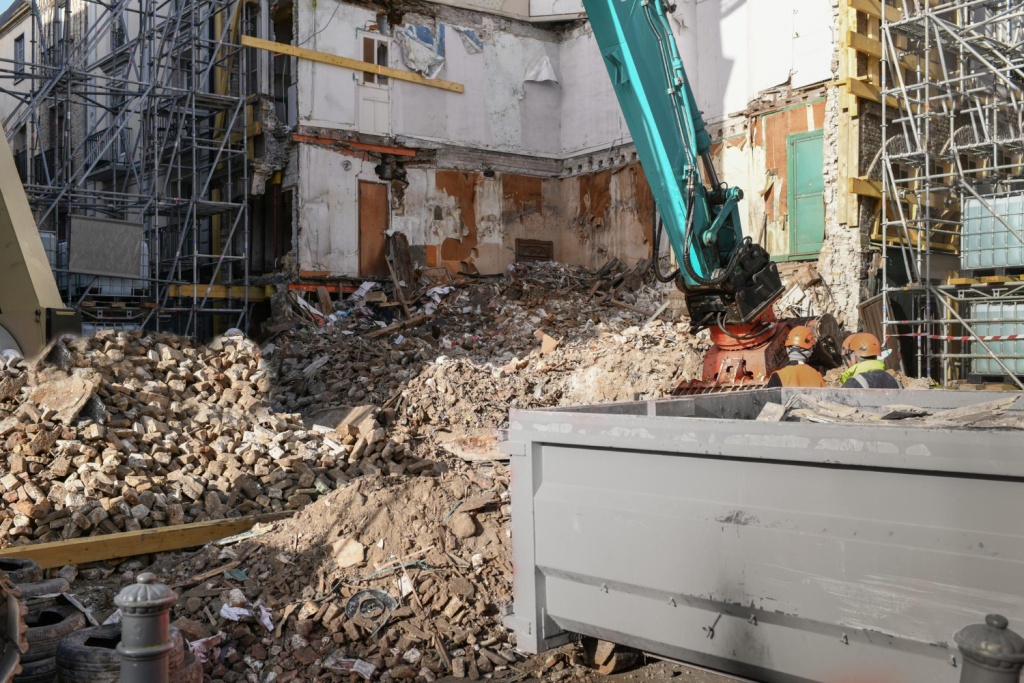 В Брянске идёт снос ветхих домов