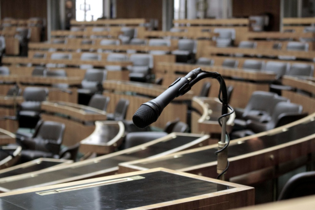 Госдума согласилась с направлениями денежно-кредитной политики ЦБ на 2025-2027 годы