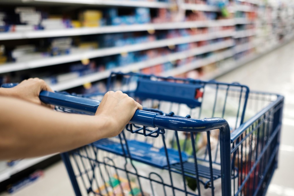 Walmart включил ориентиры: подсветка помогает искать товары Walmart включил ориентиры: подсветка помогает искать товары